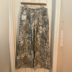 Stylish Camouflage Flare & Wide Leg Jeans
Never worn